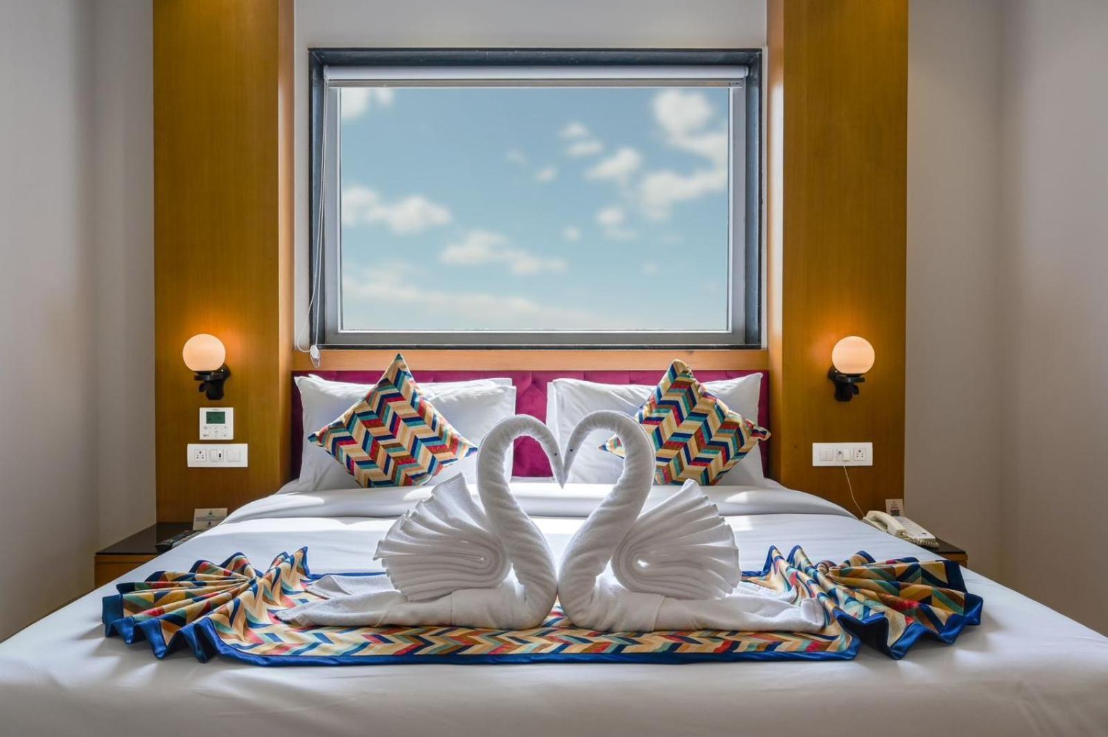 Classio Royale By Io Hotels Near Golden Temple أمريتسار المظهر الخارجي الصورة