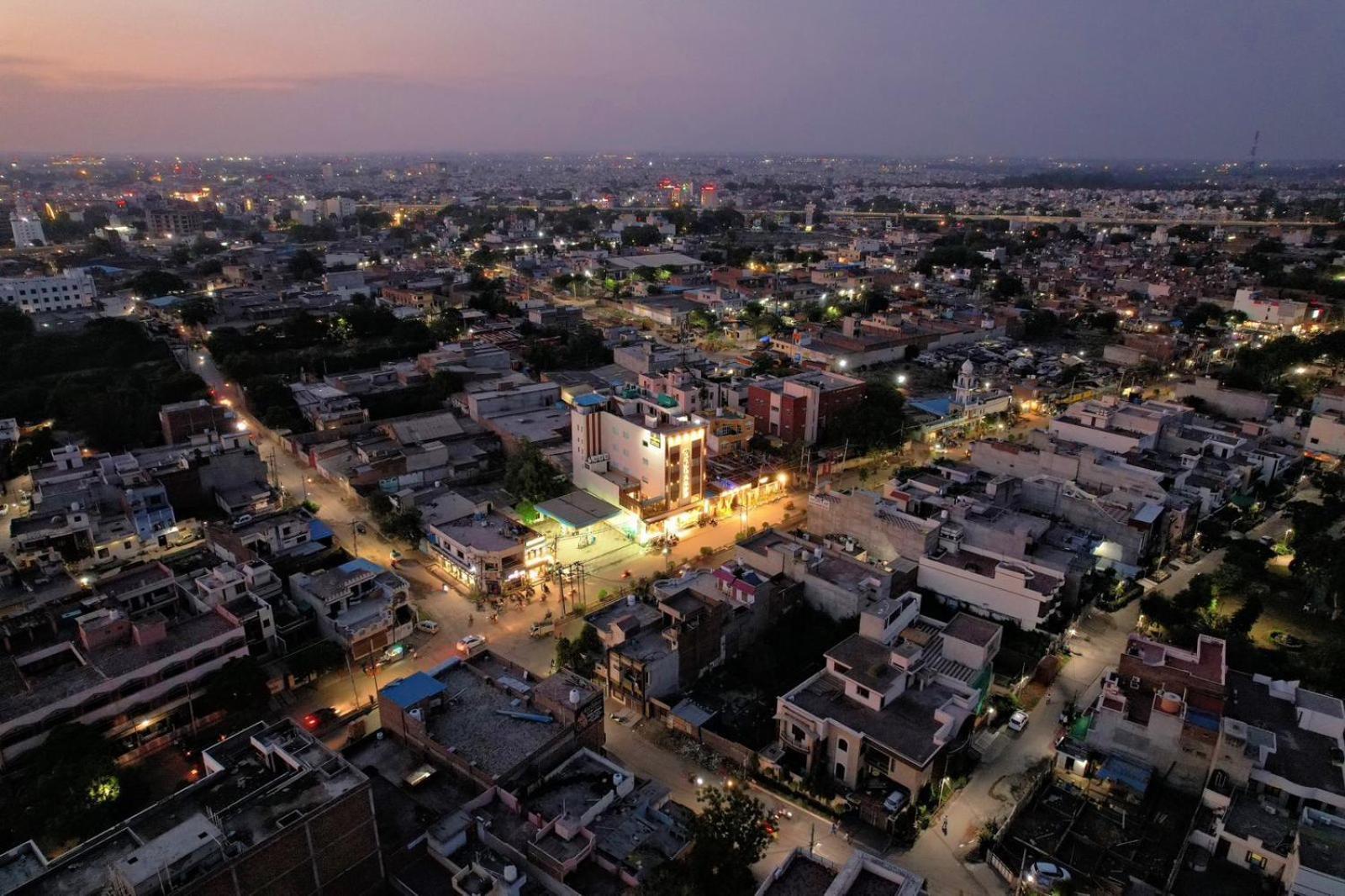 Classio Royale By Io Hotels Near Golden Temple أمريتسار المظهر الخارجي الصورة