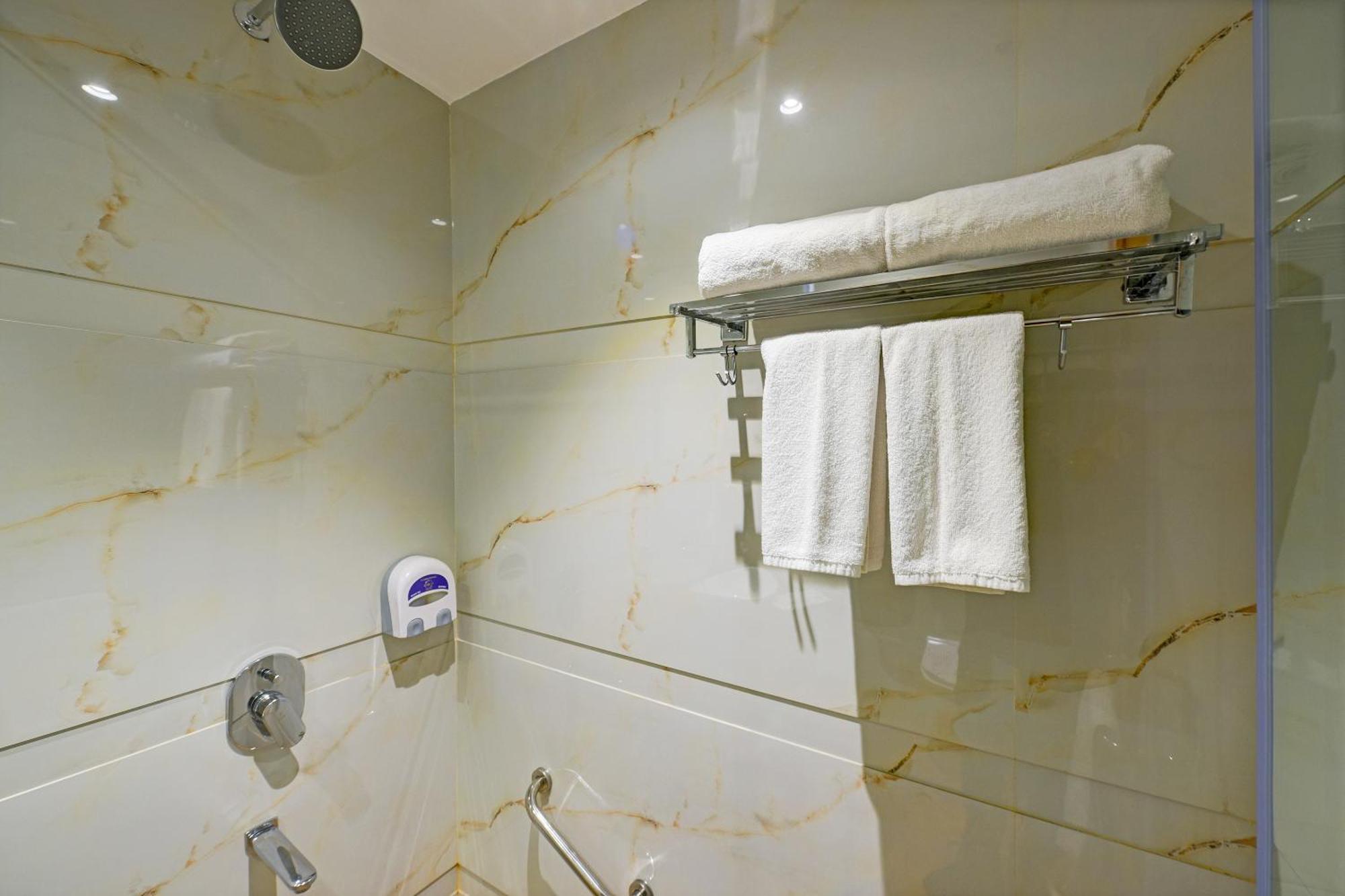 Classio Royale By Io Hotels Near Golden Temple أمريتسار المظهر الخارجي الصورة